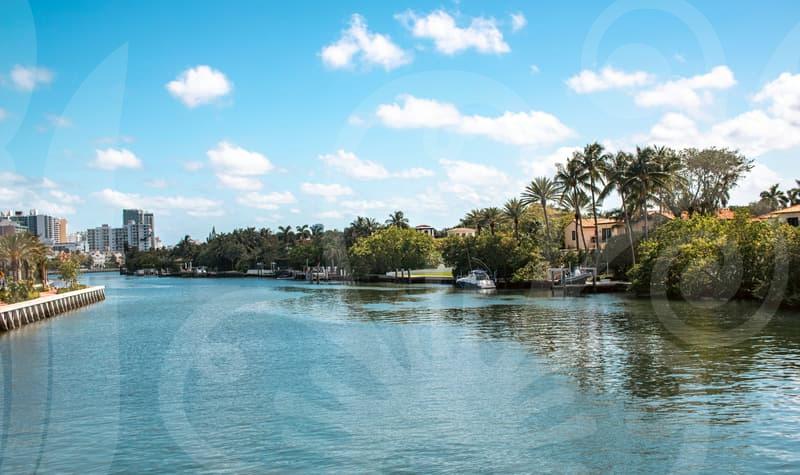 Choosing a Meeting Space for Job Moves