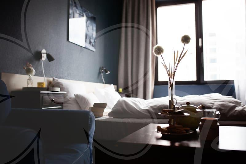 US visitor visa or ESTA which fits